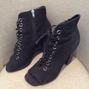 Womens 9.5 Steve Madden Heels